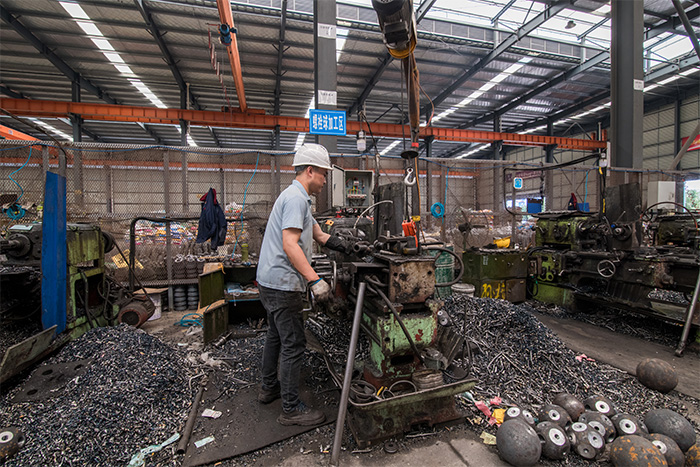 滨州网架配件-螺栓球加工车间